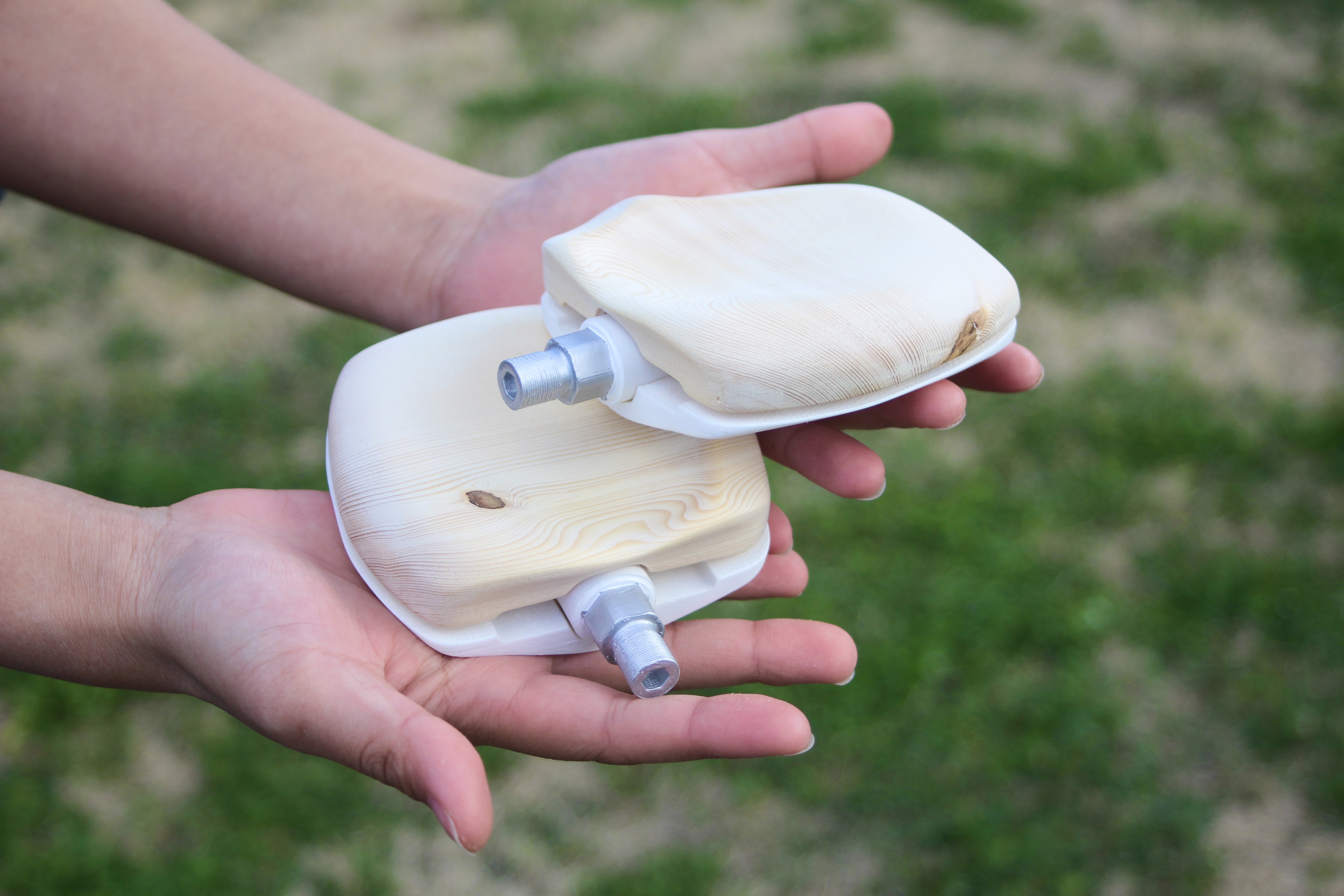 barefoot pedal Image 5